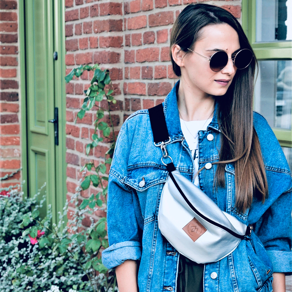 Nerka damska z eko skóry "Mili Belt Bag M" - srebrna