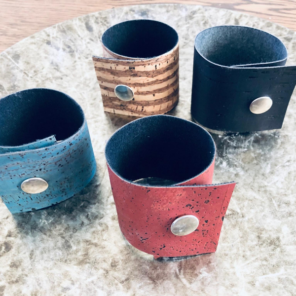 Snood with cork clasp - camel beige