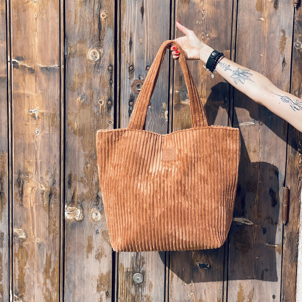 Große Cordtasche "Mili City Vibes" - braun