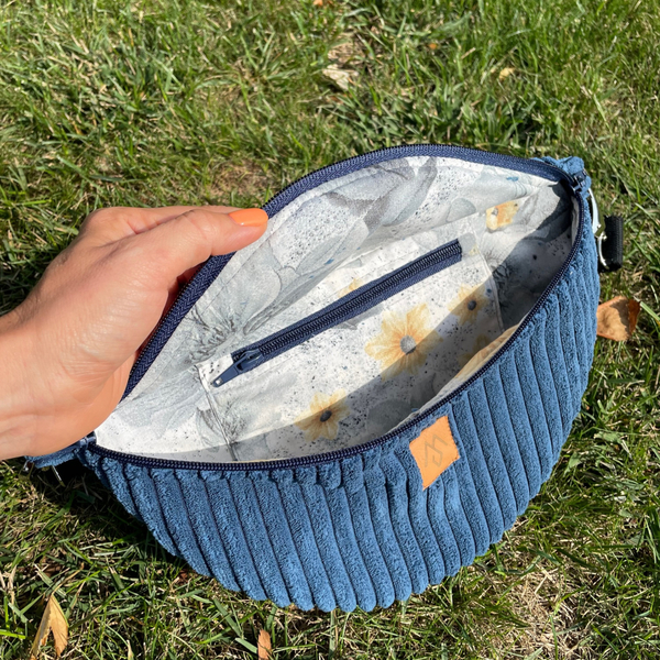 Nerka damska ze sztruksu "Mili Belt Bag M" - granatowa