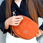 Samtpolster-Umhängetasche "Mili Boxy Bag" - kupferorange