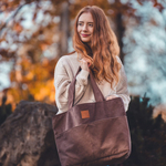 Torba shopper z weluru tapicerskiego "Mili City Vibes" - brązowa