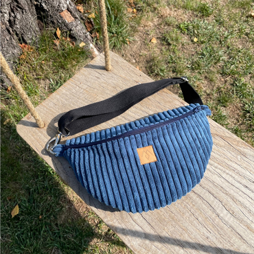 Nerka damska ze sztruksu "Mili Belt Bag M" - granatowa