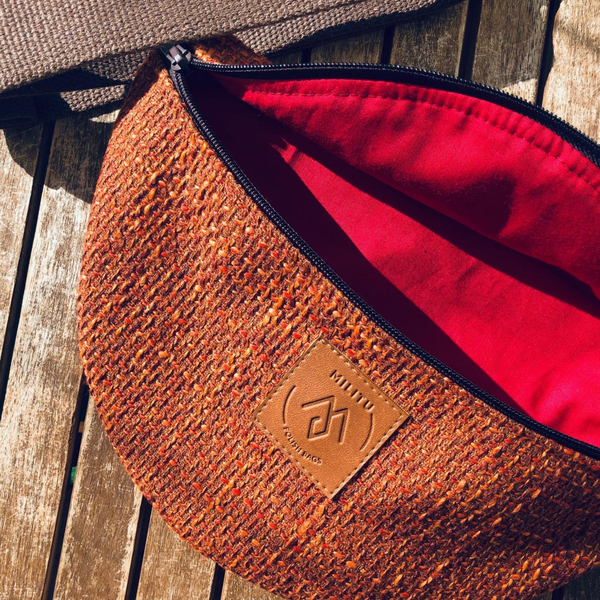 Nerka damska z plecionki tapicerskiej "Mili Belt Bag M" - rudy brąz