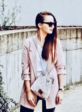 Mała torebka typu worek, na łańcuszku "Mili Glam Bag" - pudrowy róż