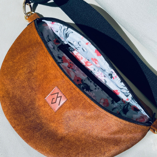 Women's waist bag "Mili Belt Bag M" - brown