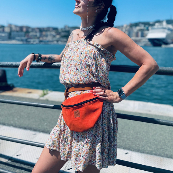 Nerka damska "Mili Belt Bag M" - miedziana pomarańcza