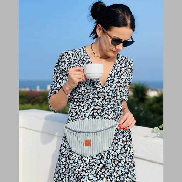 Nerka damska ze sztruksu "Mili Belt Bag M" - niebieska