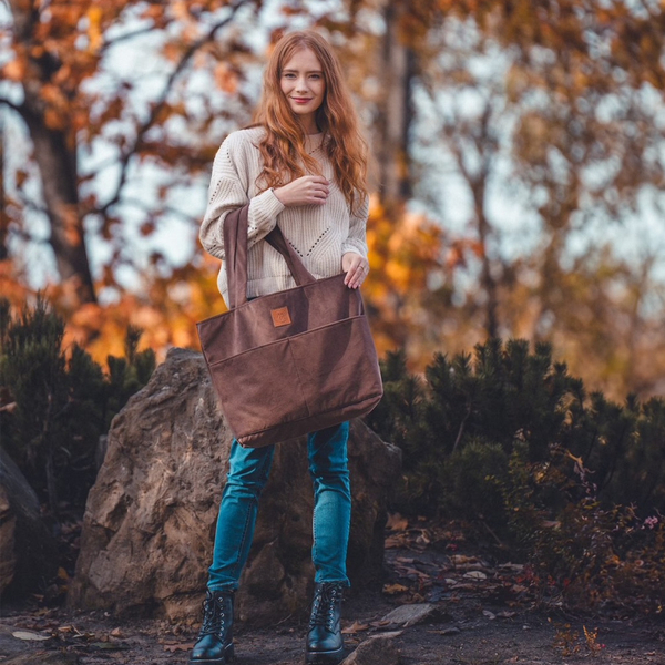 Torba shopper z weluru tapicerskiego "Mili City Vibes" - brązowa