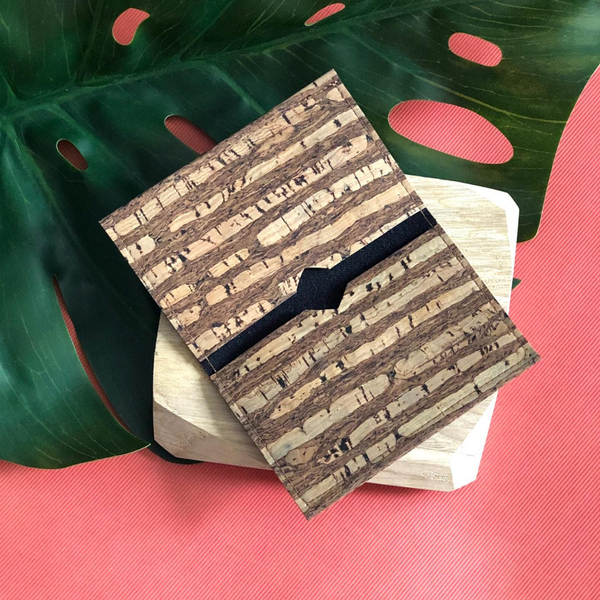 Case, card holder made of cork - beige