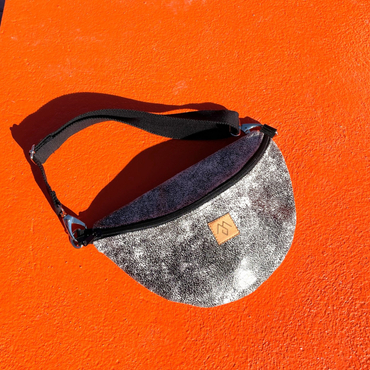 Nerka damska  "Mili Belt Bag M" - czarno/biała