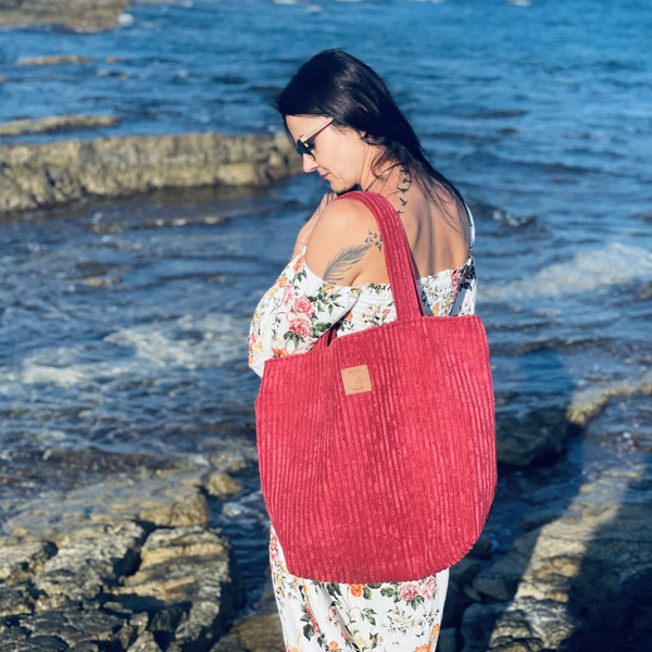 Große Cordtasche "Mili City Vibes" - rot